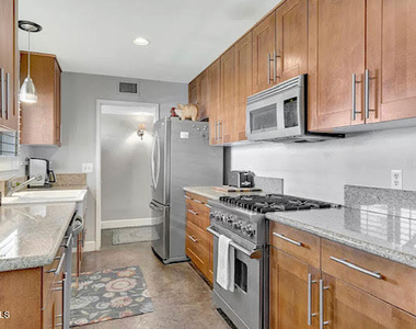 3909 E Whitton Avenue - Photo Thumbnail 10