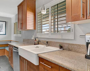 3909 E Whitton Avenue - Photo Thumbnail 8