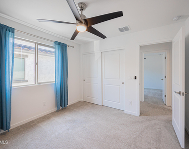 7412 W Gardenia Avenue - Photo Thumbnail 21