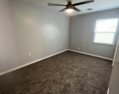 1115 E Whitton Avenue - Photo Thumbnail 6