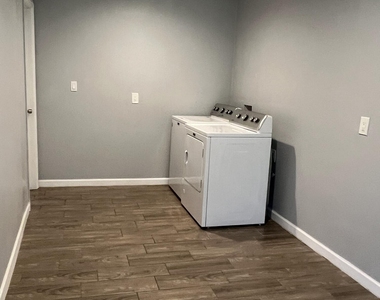 1115 E Whitton Avenue - Photo Thumbnail 12