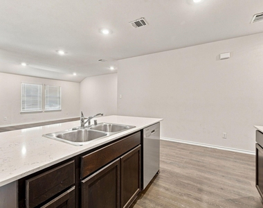 601 Banner Avenue - Photo Thumbnail 14