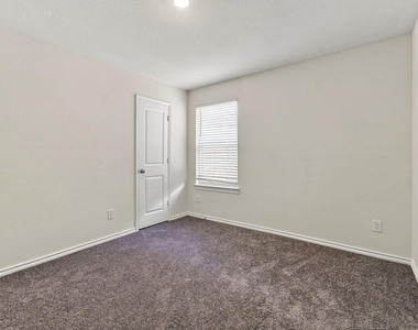 601 Banner Avenue - Photo Thumbnail 11