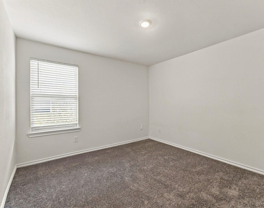 601 Banner Avenue - Photo Thumbnail 9