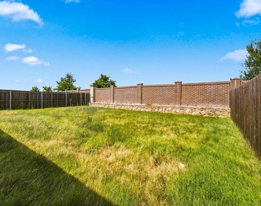 601 Banner Avenue - Photo Thumbnail 26