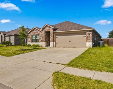 601 Banner Avenue - Photo Thumbnail 4