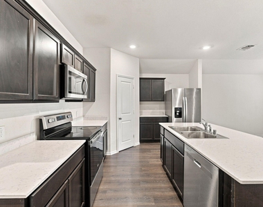 601 Banner Avenue - Photo Thumbnail 13