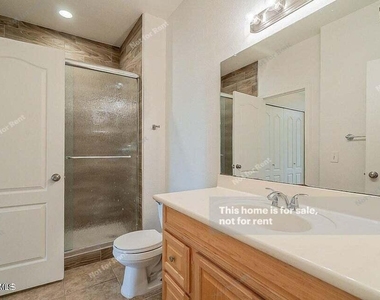 2929 W Yorkshire Drive - Photo Thumbnail 14