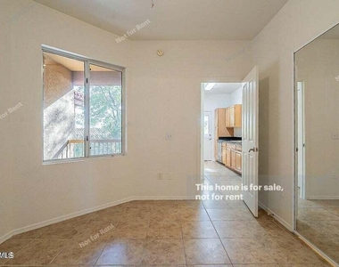 2929 W Yorkshire Drive - Photo Thumbnail 15