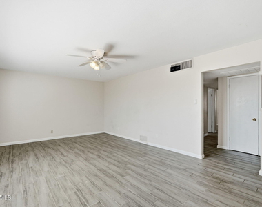 2401 N 66th Street - Photo Thumbnail 13