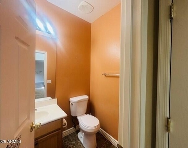 15106 W Sells Drive - Photo Thumbnail 25