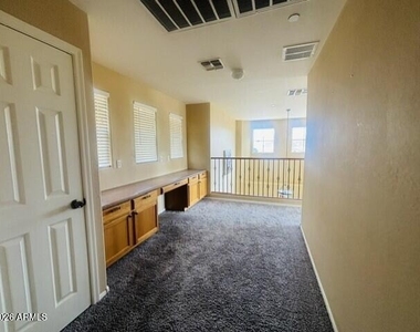 15106 W Sells Drive - Photo Thumbnail 17