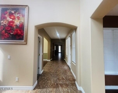 15106 W Sells Drive - Photo Thumbnail 3