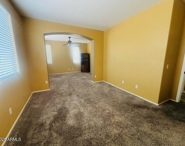 15106 W Sells Drive - Photo Thumbnail 12