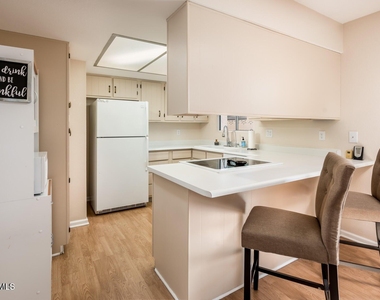 4515 W Continental Drive - Photo Thumbnail 6