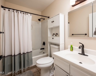 4515 W Continental Drive - Photo Thumbnail 15