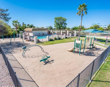 4515 W Continental Drive - Photo Thumbnail 26