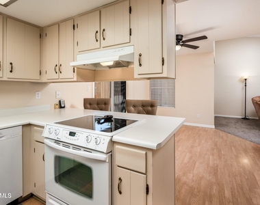 4515 W Continental Drive - Photo Thumbnail 7