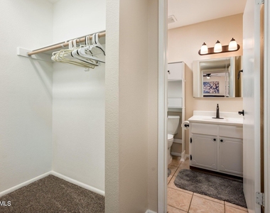 4515 W Continental Drive - Photo Thumbnail 12