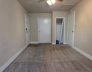 2539 Hillsboro Avenue - Photo Thumbnail 10