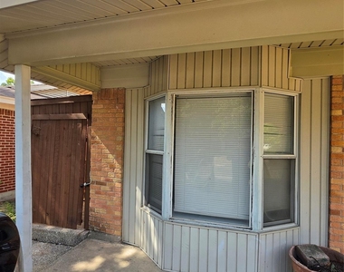 2539 Hillsboro Avenue - Photo Thumbnail 2