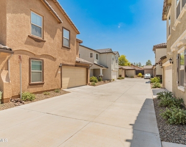 16209 W La Ventilla Way - Photo Thumbnail 24