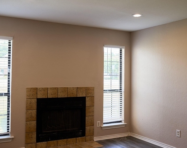 900 Kilkenny Court - Photo Thumbnail 1