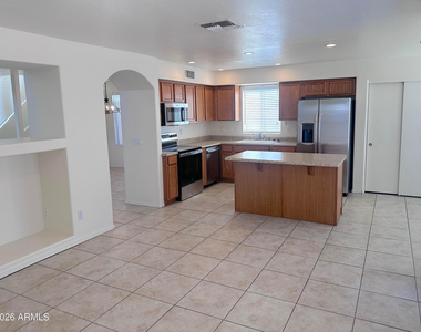 4106 E Chambers Street - Photo Thumbnail 11