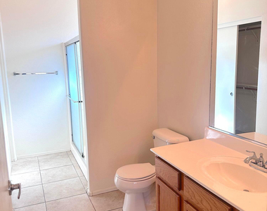 4106 E Chambers Street - Photo Thumbnail 16