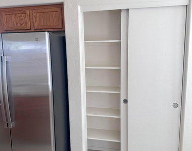 4106 E Chambers Street - Photo Thumbnail 9
