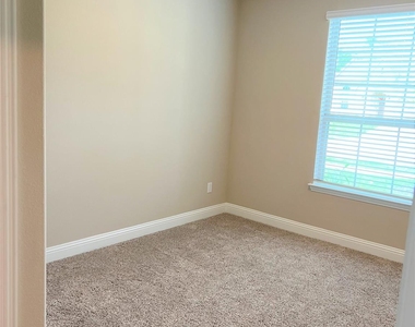 15779 Mossy Oak Lane - Photo Thumbnail 9