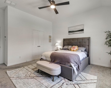 7031 Cedar Creek Drive - Photo Thumbnail 19