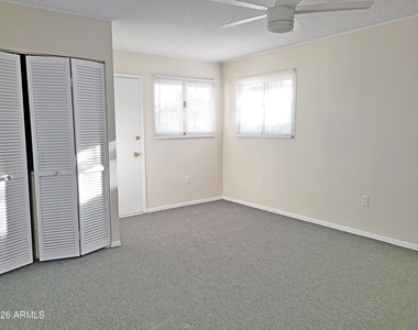 12919 W Jadestone Drive - Photo Thumbnail 13