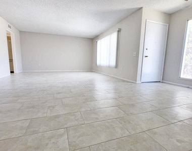 12919 W Jadestone Drive - Photo Thumbnail 4