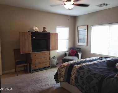 208 E Caribbean Drive - Photo Thumbnail 12