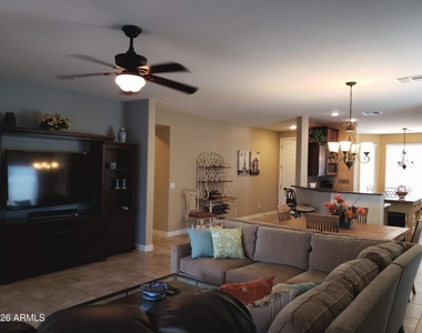 208 E Caribbean Drive - Photo Thumbnail 8