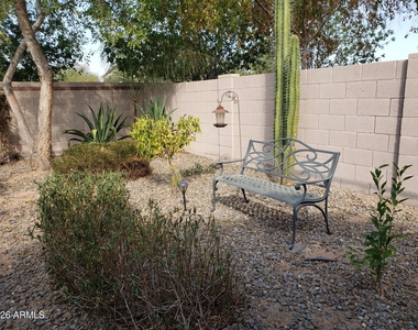 208 E Caribbean Drive - Photo Thumbnail 24