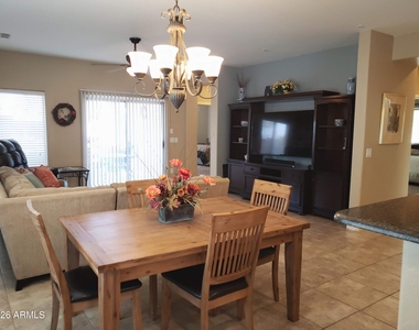 208 E Caribbean Drive - Photo Thumbnail 7