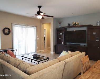 208 E Caribbean Drive - Photo Thumbnail 9
