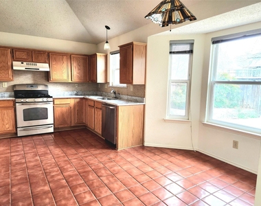 4346 Briar Hill Drive - Photo Thumbnail 2