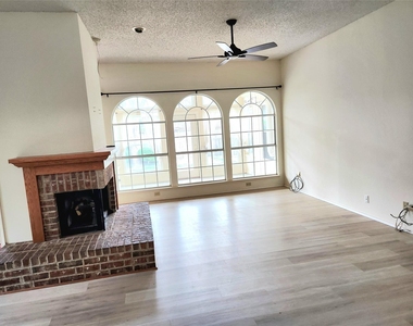 4346 Briar Hill Drive - Photo Thumbnail 6