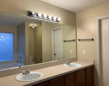 8532 Minturn Drive - Photo Thumbnail 20