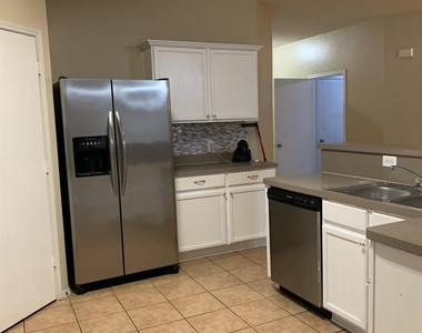 8532 Minturn Drive - Photo Thumbnail 12