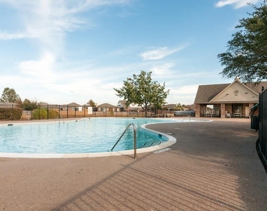 8532 Minturn Drive - Photo Thumbnail 5