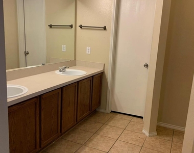 8532 Minturn Drive - Photo Thumbnail 21