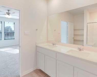 8141 Danny Scarth Lane - Photo Thumbnail 10