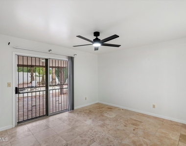 5520 N 77th Place - Photo Thumbnail 13