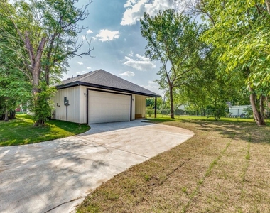 747 N Wilhite Street - Photo Thumbnail 24