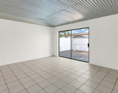 6030 N 15th Street - Photo Thumbnail 4