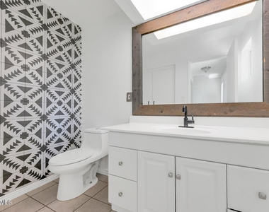 6030 N 15th Street - Photo Thumbnail 9